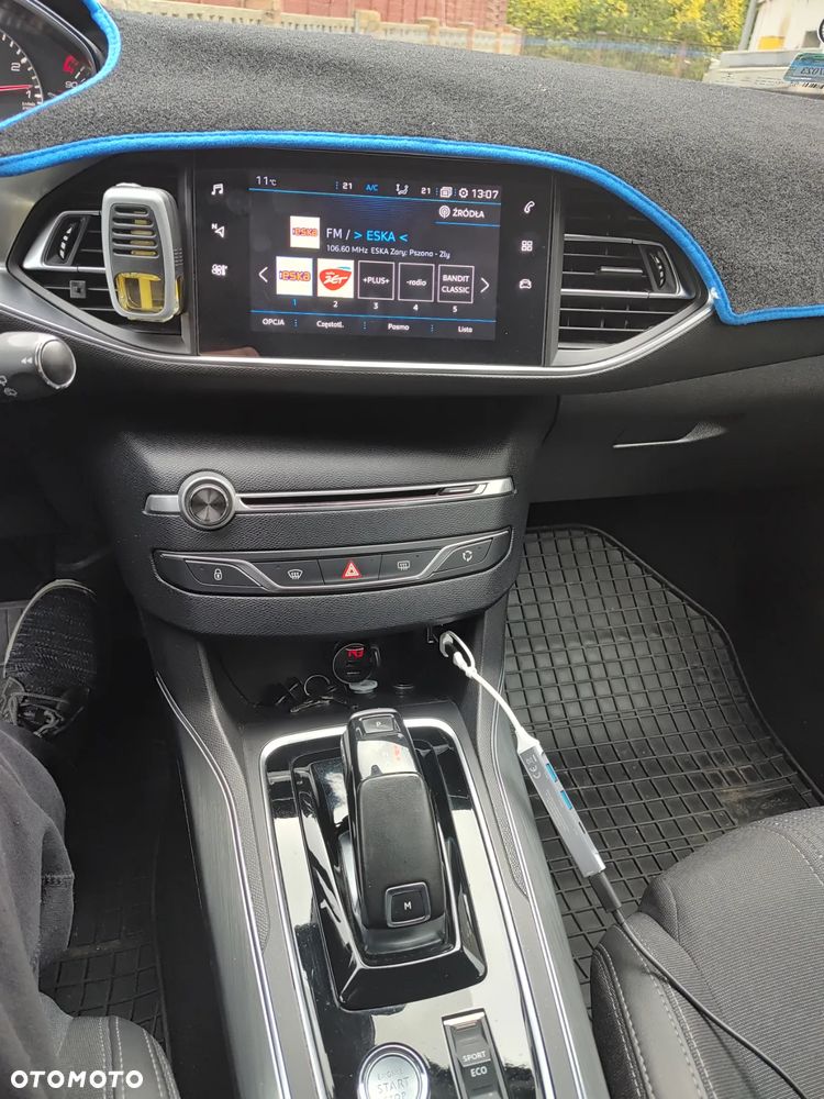 Peugeot 308 1.2 PureTech GPF Allure Pack S&S EAT8 - 13