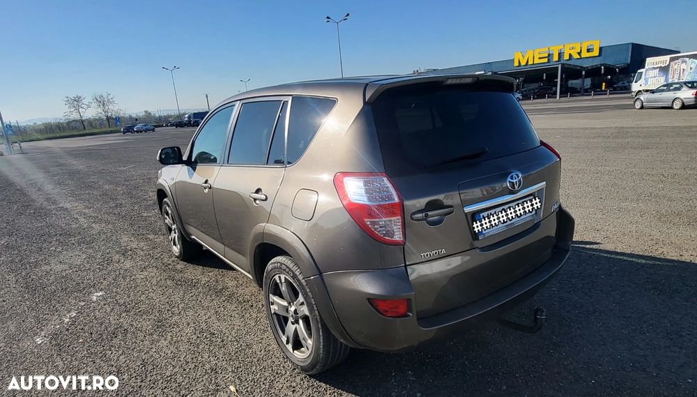 Toyota RAV4 - 3
