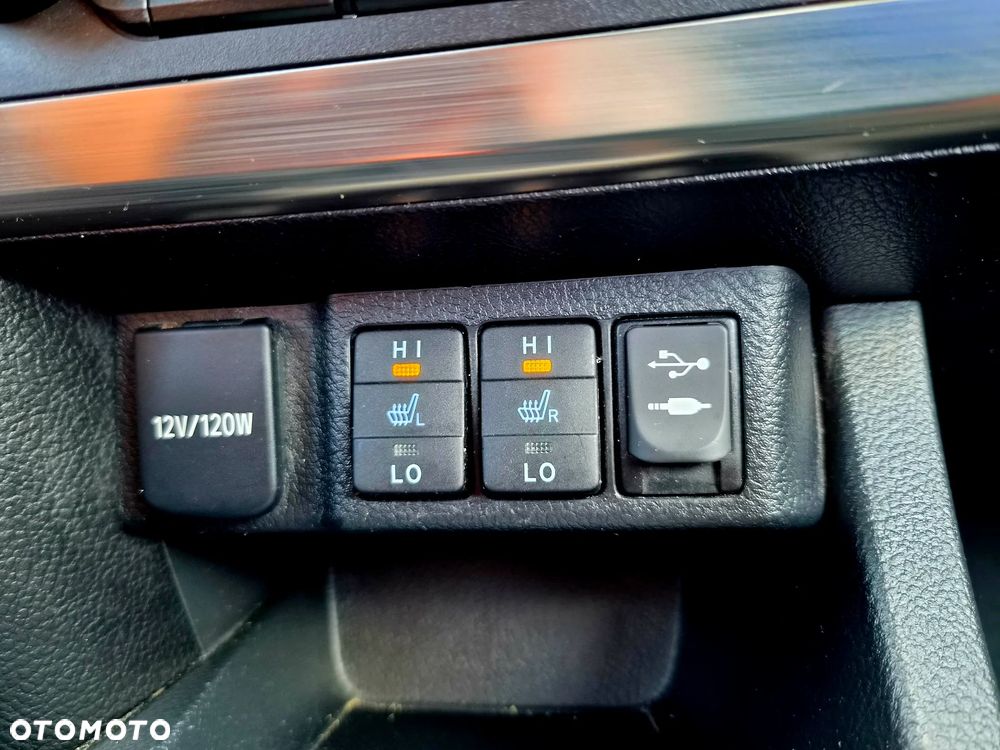 Toyota Auris 1.6 Premium - 36