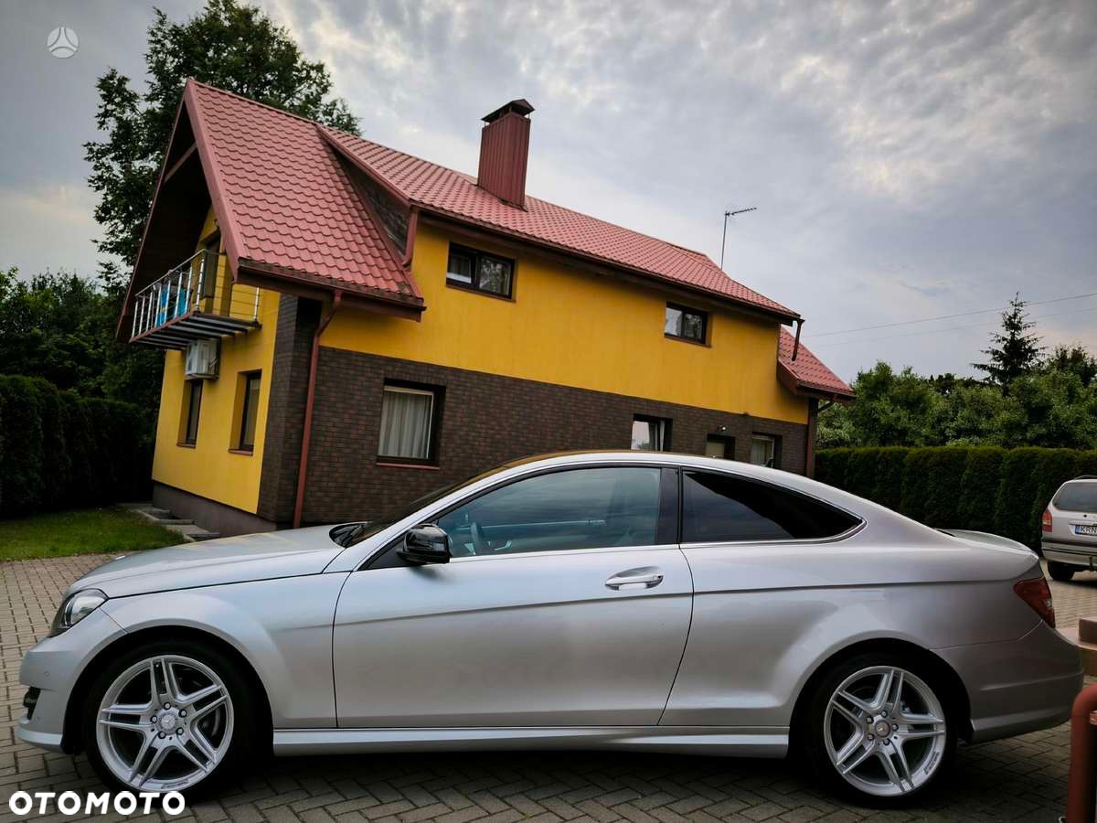 Mercedes-Benz Klasa C 180 Coupe BlueEFFICIENCY 7G-TRONIC Edition 1 - 16