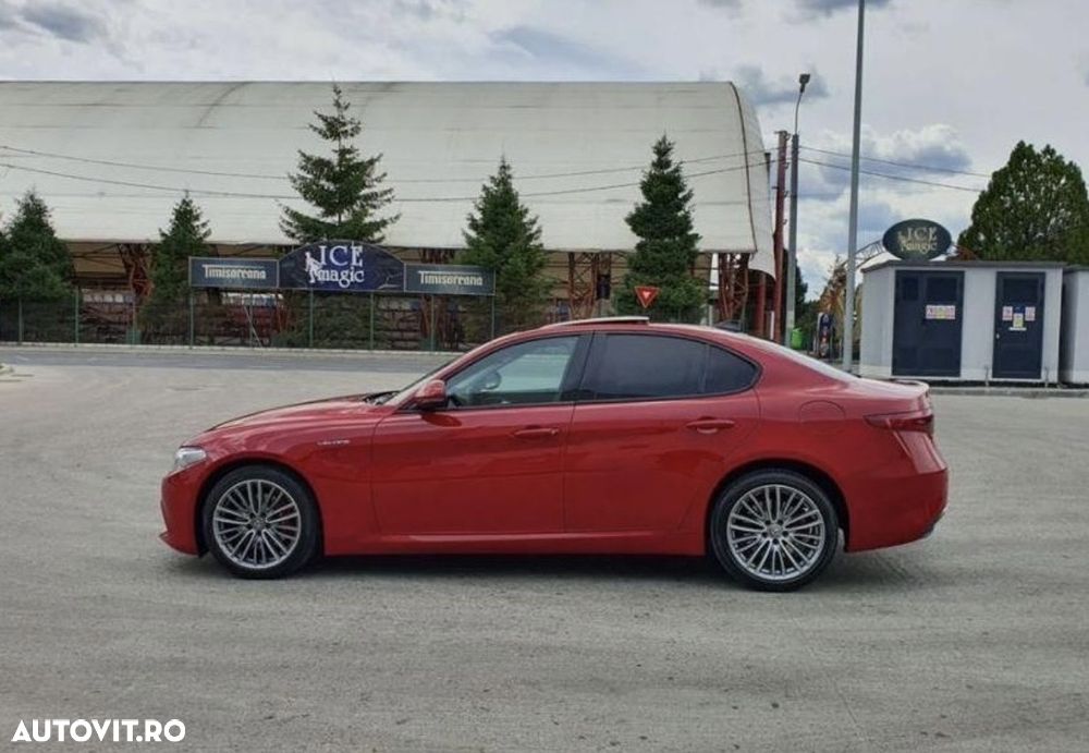 Alfa Romeo Giulia 2.2 JTDM AWD Aut. Veloce - 4