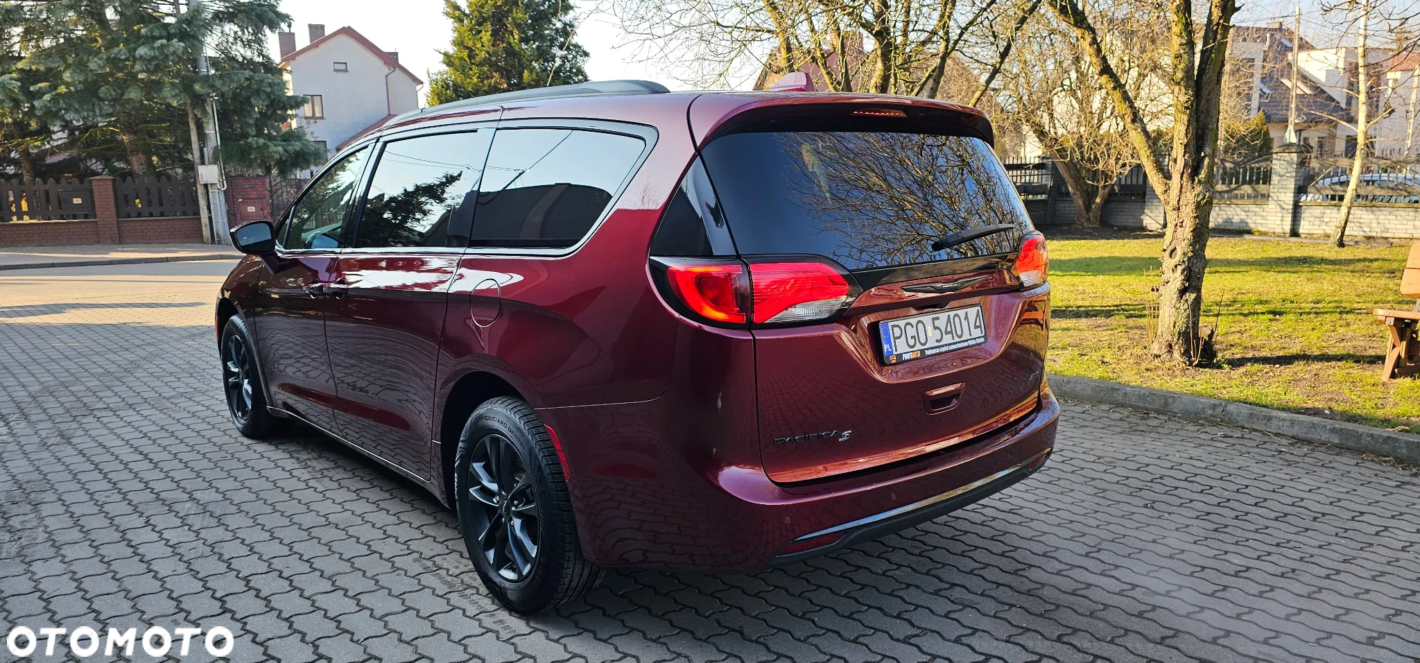 Chrysler Pacifica - 34