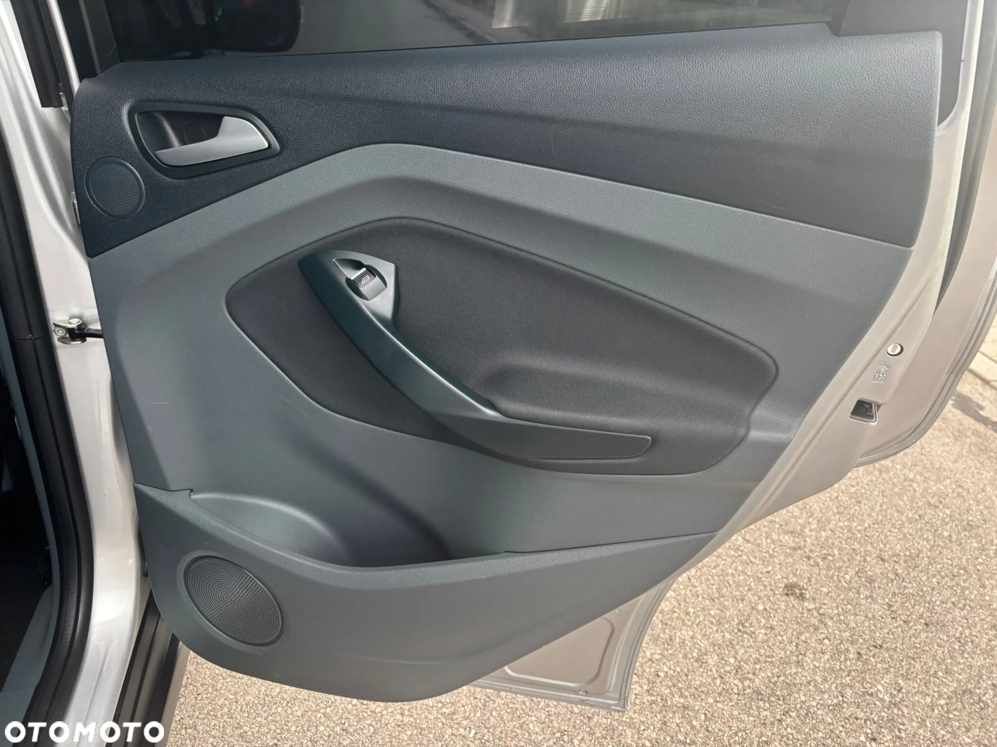 Ford C-MAX 1.6 TDCi Start-Stop-System SYNC Edition - 21