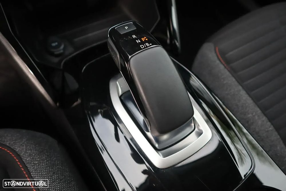 Peugeot e-2008 50 kWh Active Pack - 29