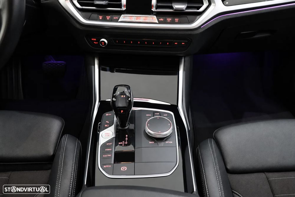 BMW 330 e Auto - 21
