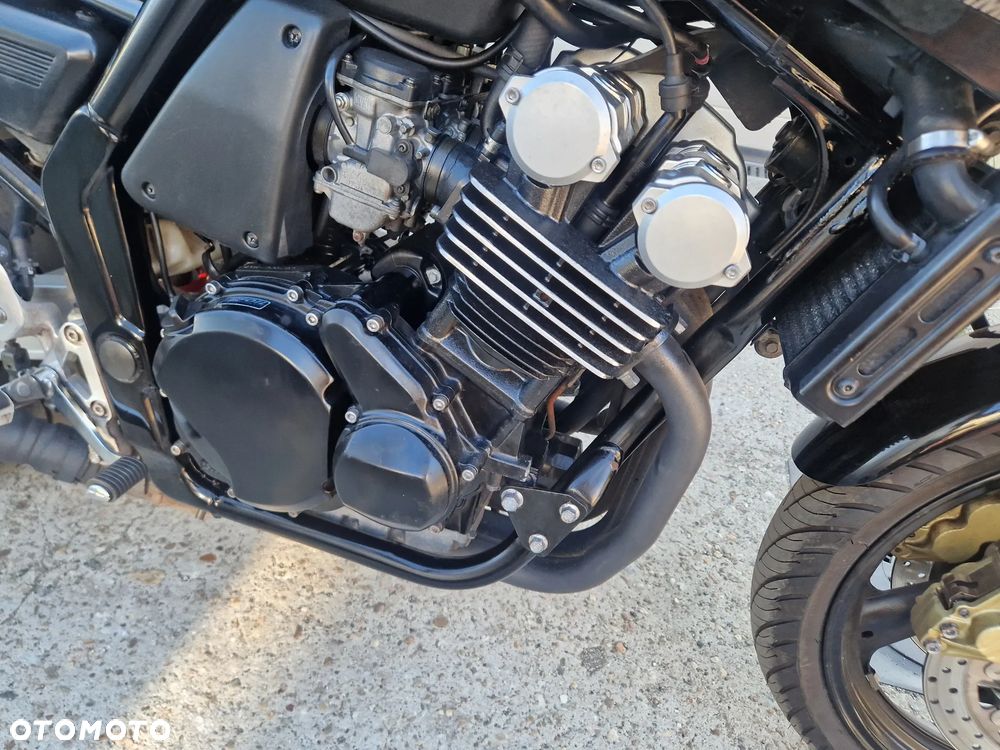 Yamaha FZ - 15