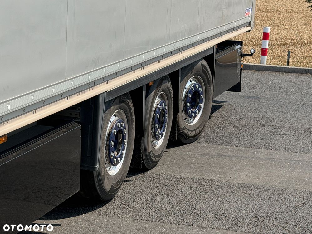 Schmitz Cargobull Izoterma kontener schmitz oś podnoszona i oś skrętna sprowadzona z Niemiec idealny stan 2x paleciara - 13