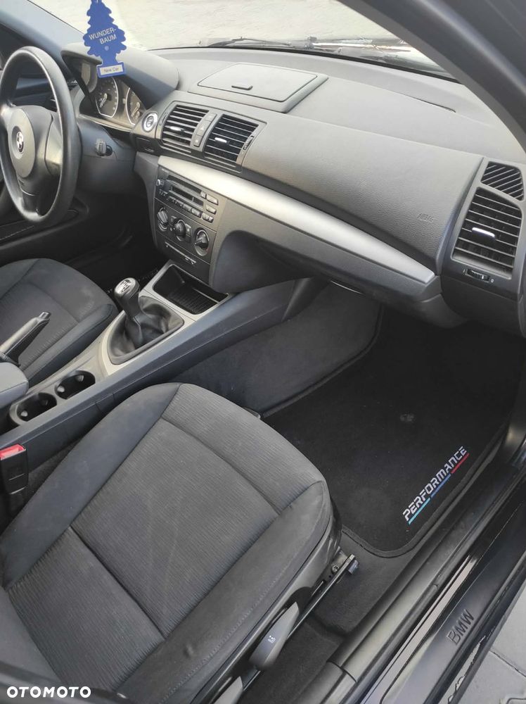 BMW Seria 1 - 12