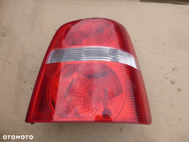 LAMPA PRAWY TYŁ PRAWA TYLNA VOLKSWAGEN TOURAN I 03- - 6