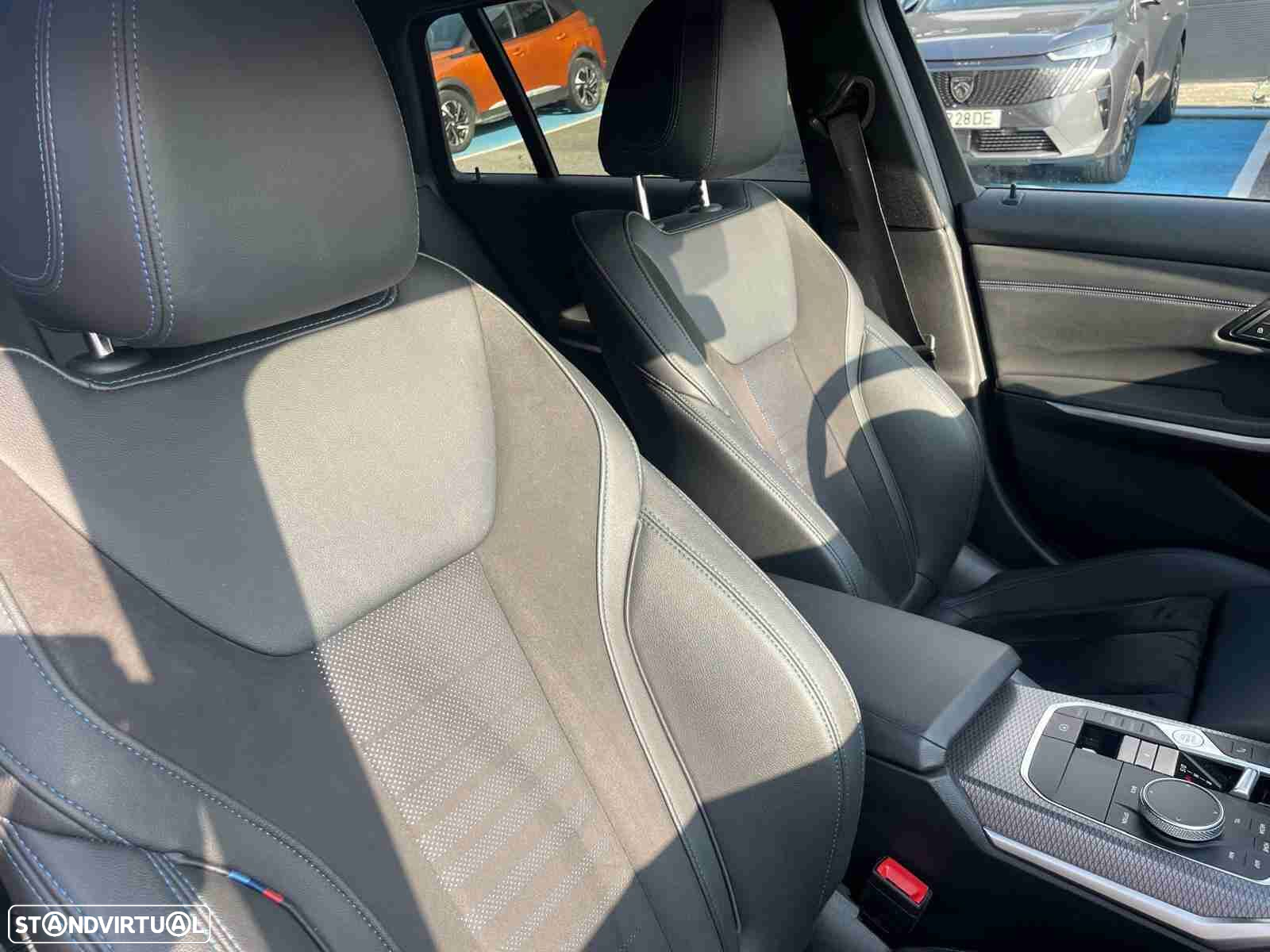 BMW 320 d Touring Auto - 11