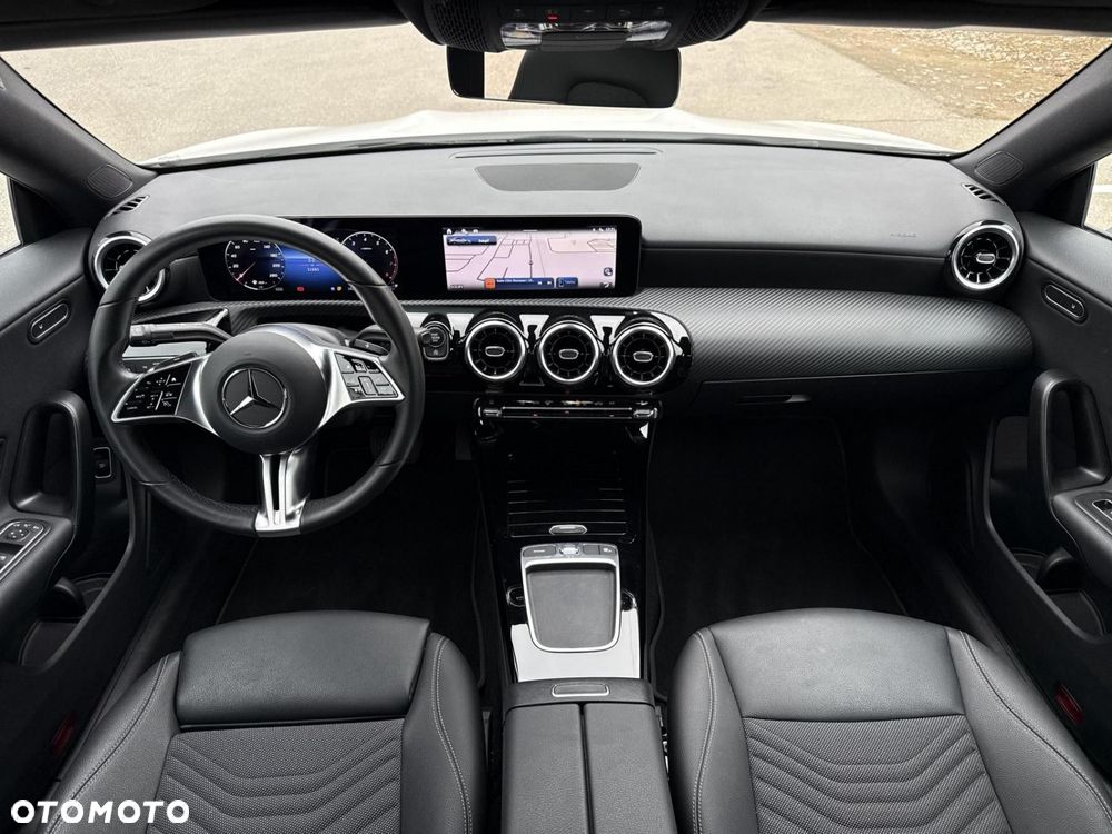 Mercedes-Benz CLA - 16