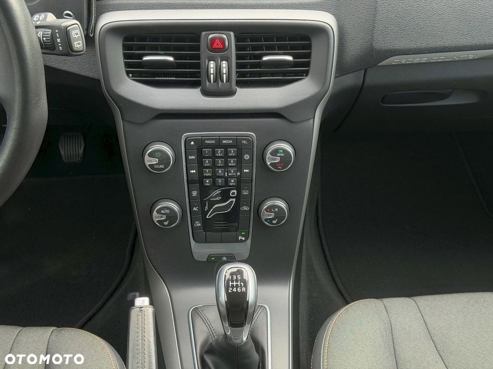Volvo V40 Cross Country D3 Summum - 21