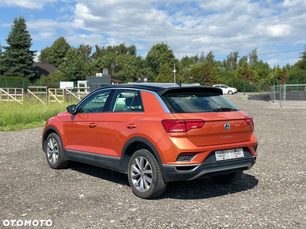 Volkswagen T-Roc - 16