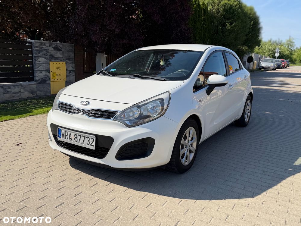 Kia Rio 1.2 Business Line - 10