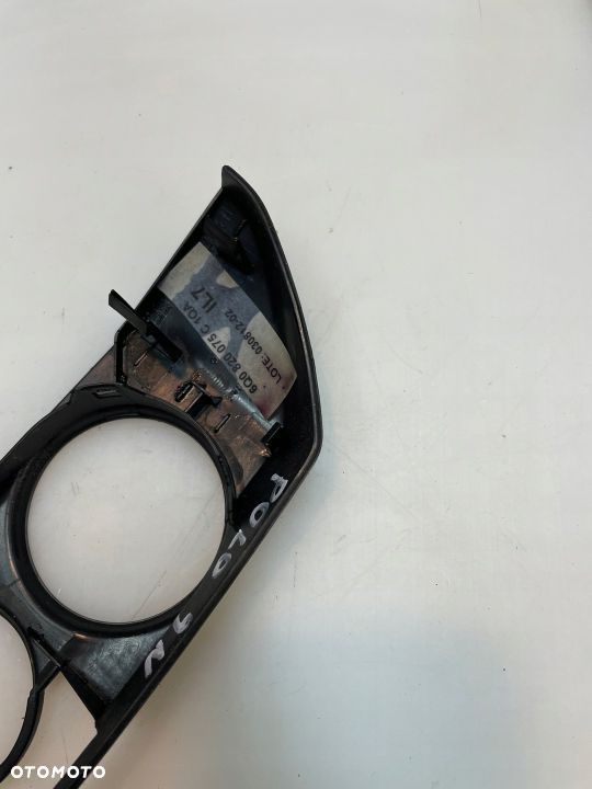 RAMKA PANEL NAWIEWU POLO 9N 6Q0820075C - 6