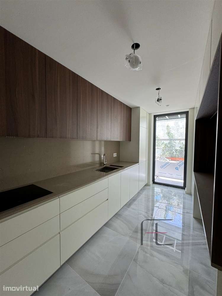 Apartamento T3 Venda em Mafamude e Vilar do Paraíso,Vila Nova de Gaia - Grande imagem: 3/8