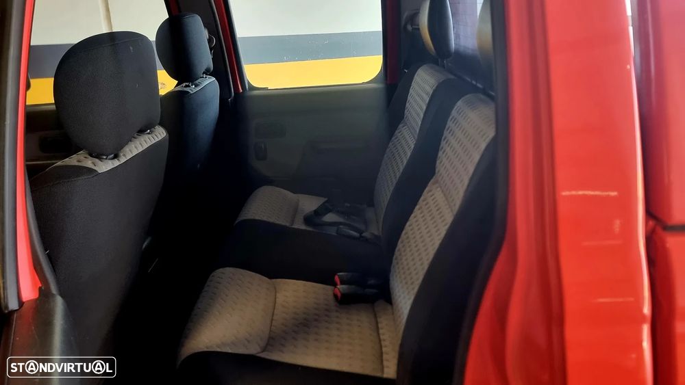 Nissan Navara 2.5 dCi CD Pilot - 8