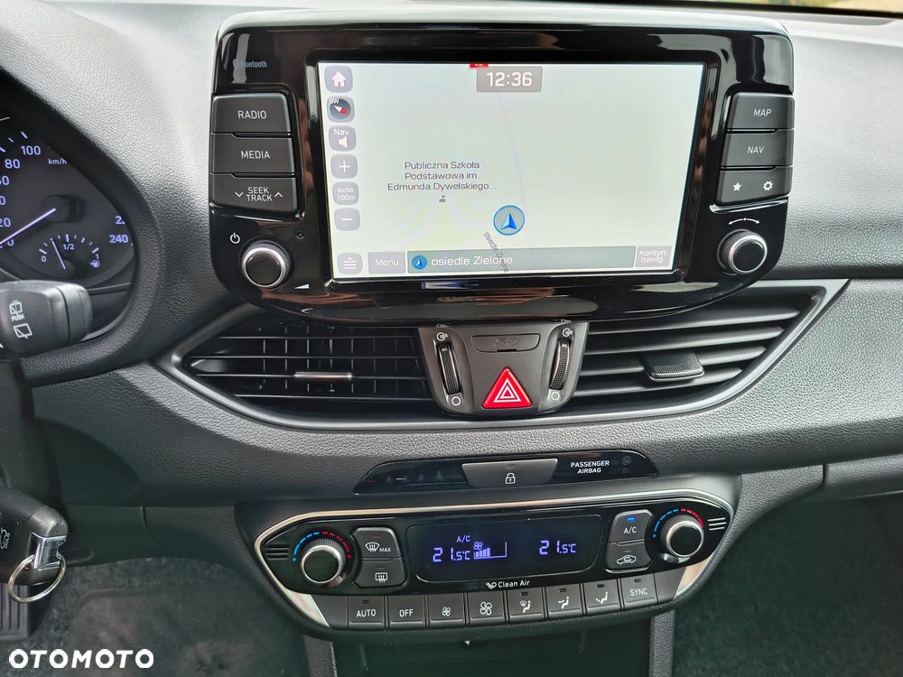 Hyundai i30 1.6 CRDi BlueDrive Premium - 11