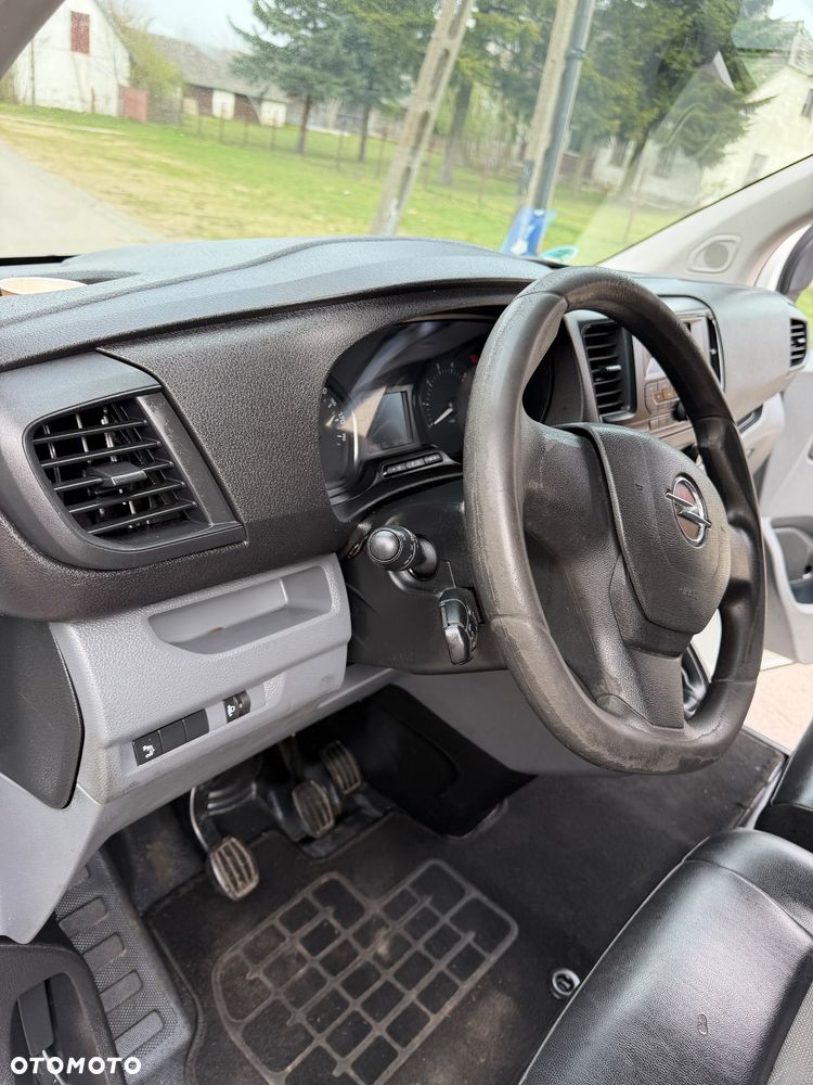 Opel Vivaro - 30