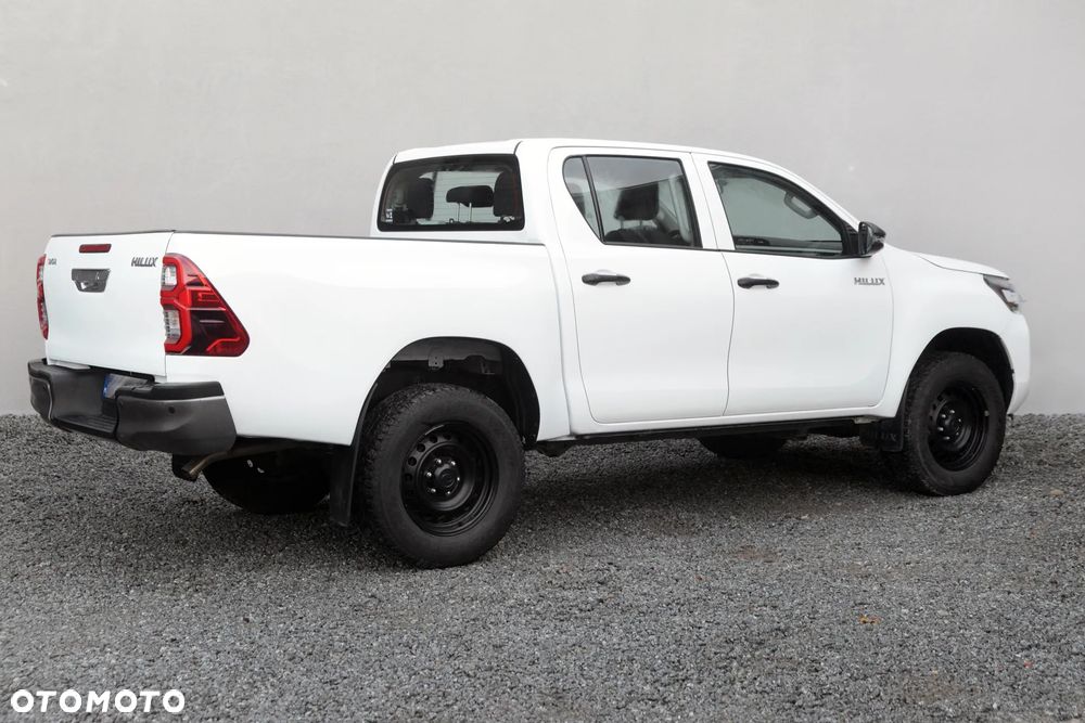 Toyota Hilux 2.4 D-4D Double Cab DL 4x4 - 5