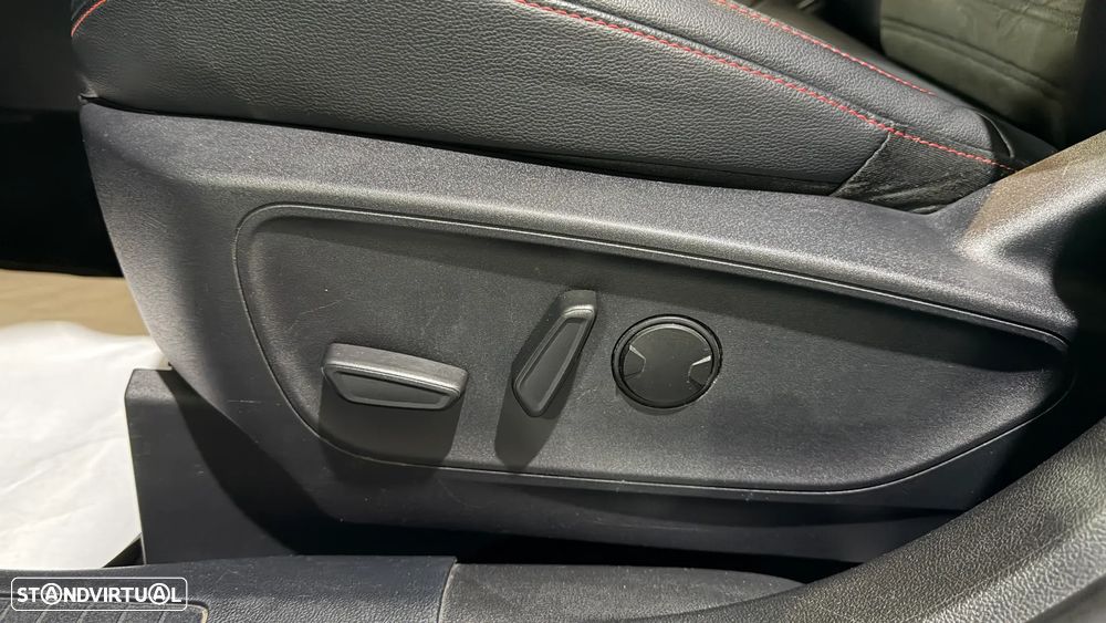 Ford Kuga 1.5 EcoBoost ST-Line X - 11