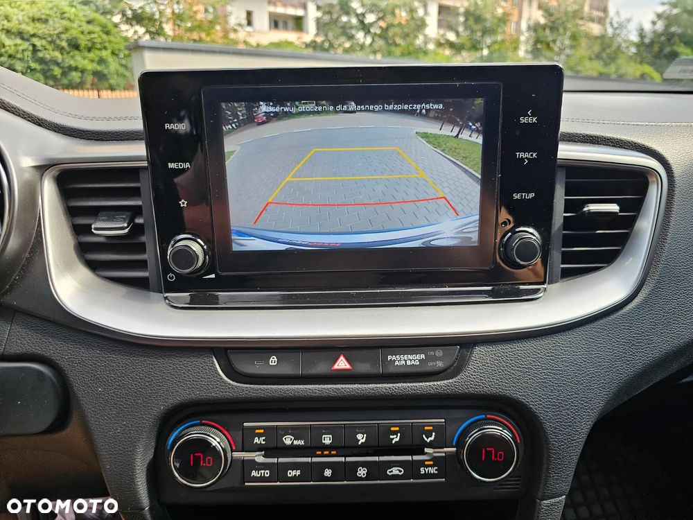 Kia XCeed 1.4 T-GDI L Business Line - 16
