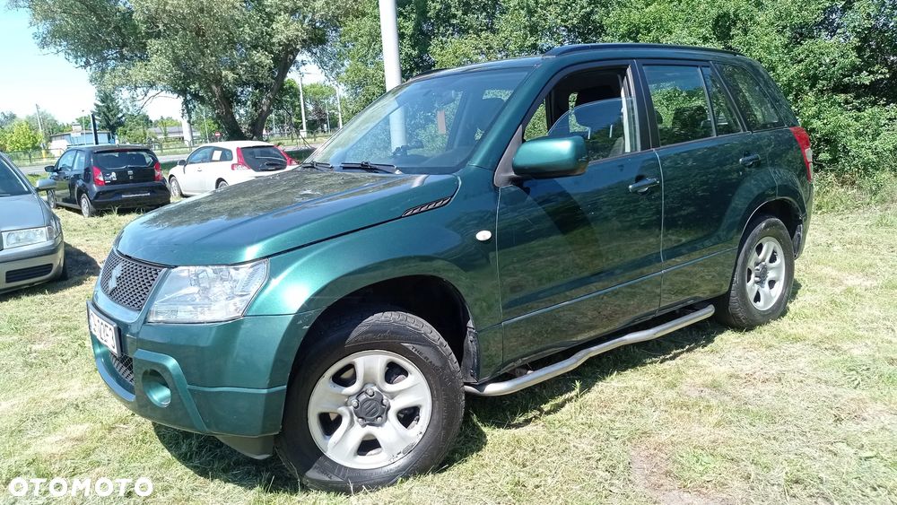 Suzuki Grand Vitara 2.0 Comfort - 26