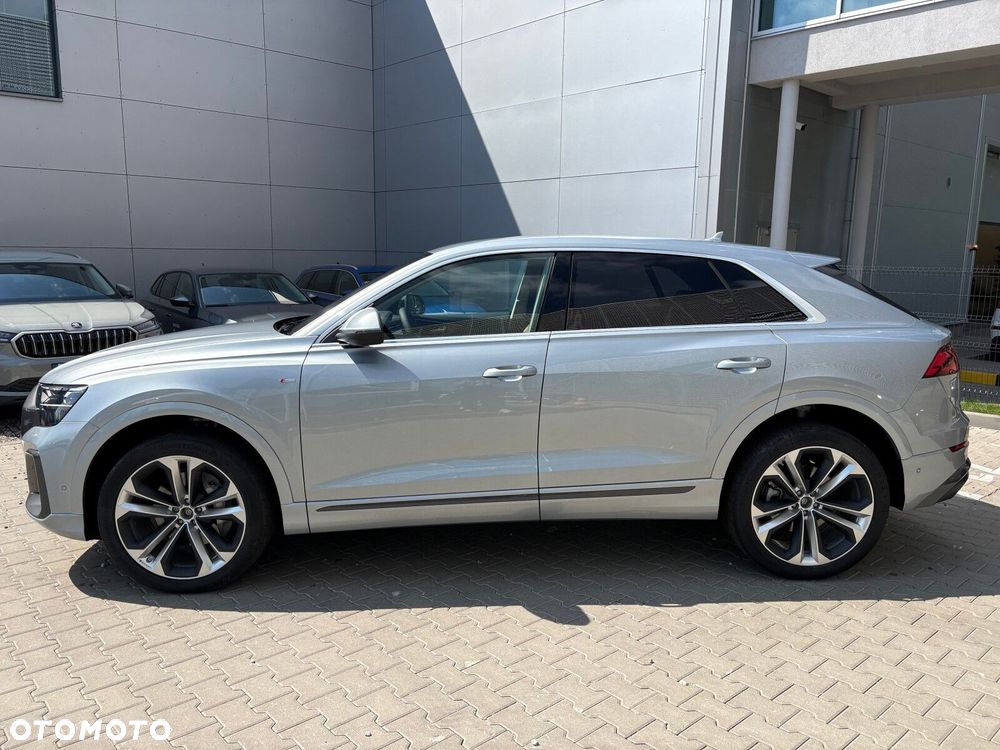 Audi Q8 - 6