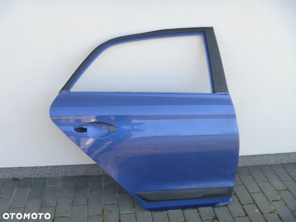 HYUNDAI I20 II 2014 -DRZWI TYLNE PRAWE ŁADNE ORYGINALNE - 1