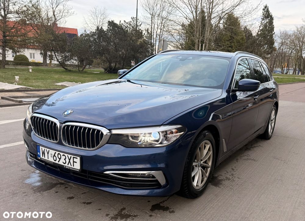 BMW Seria 5 530d xDrive Luxury Line - 1