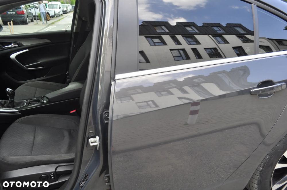 Opel Insignia - 12