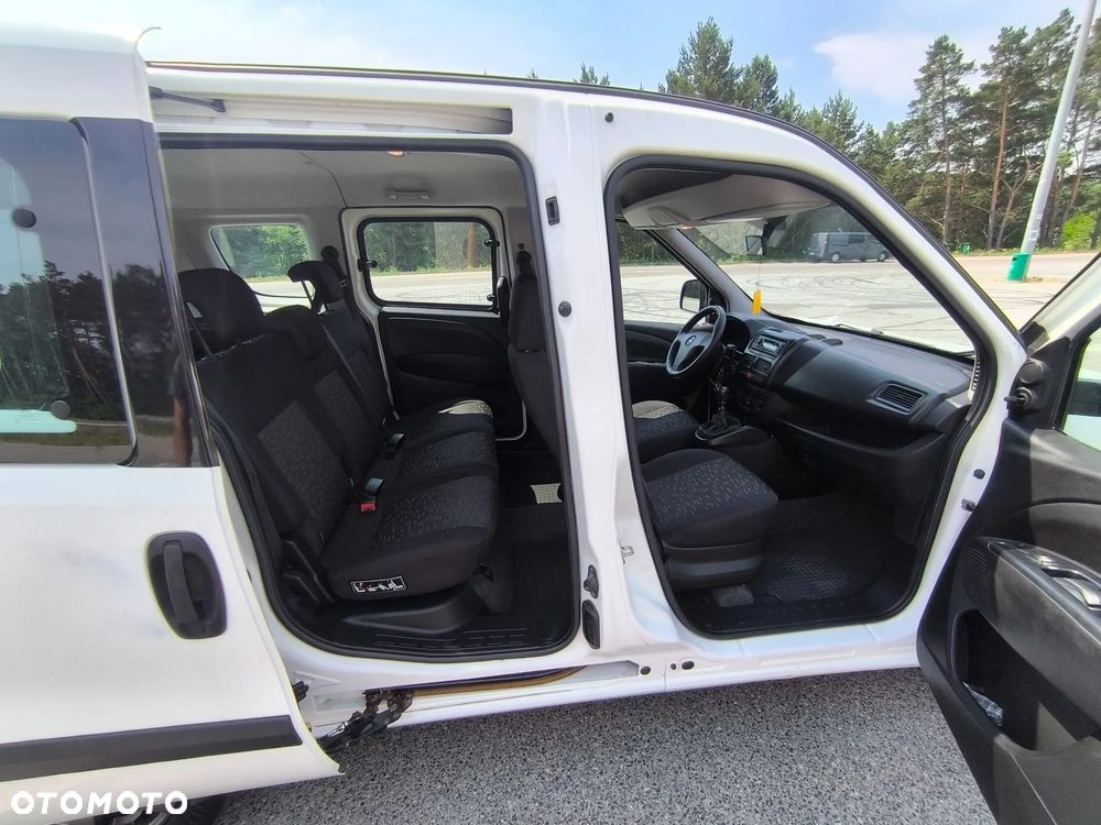 Opel Combo 1.6 CDTI Cosmo - 21