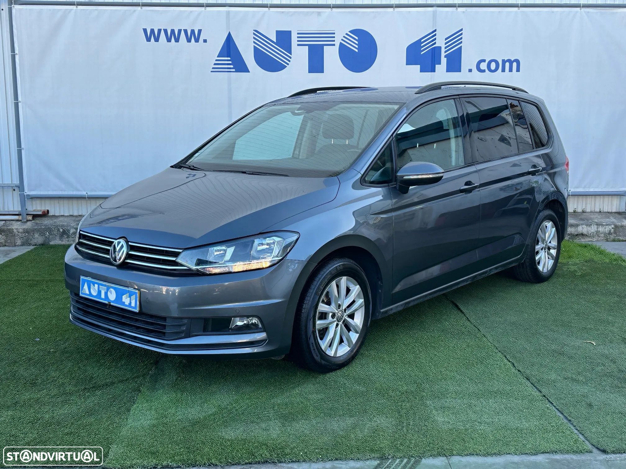 VW Touran 1.6 TDI Confortline - 1