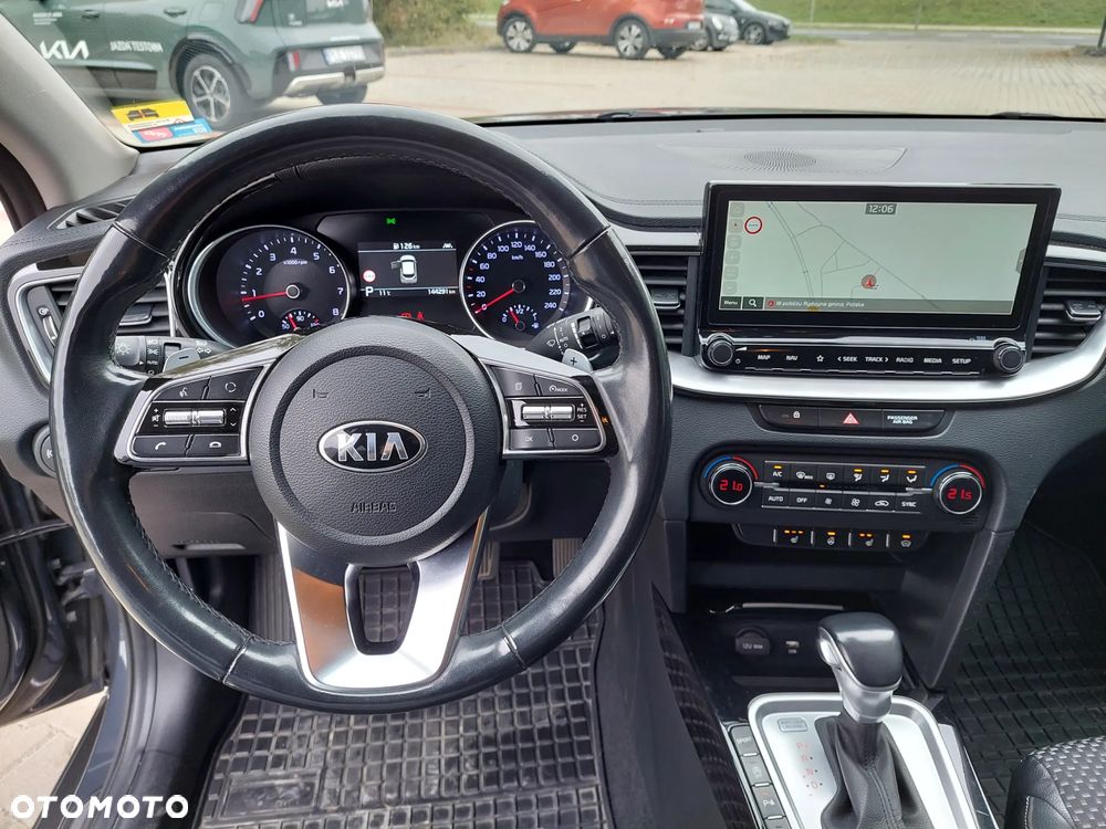 Kia XCeed 1.5 T-GDI Business Line DCT - 11