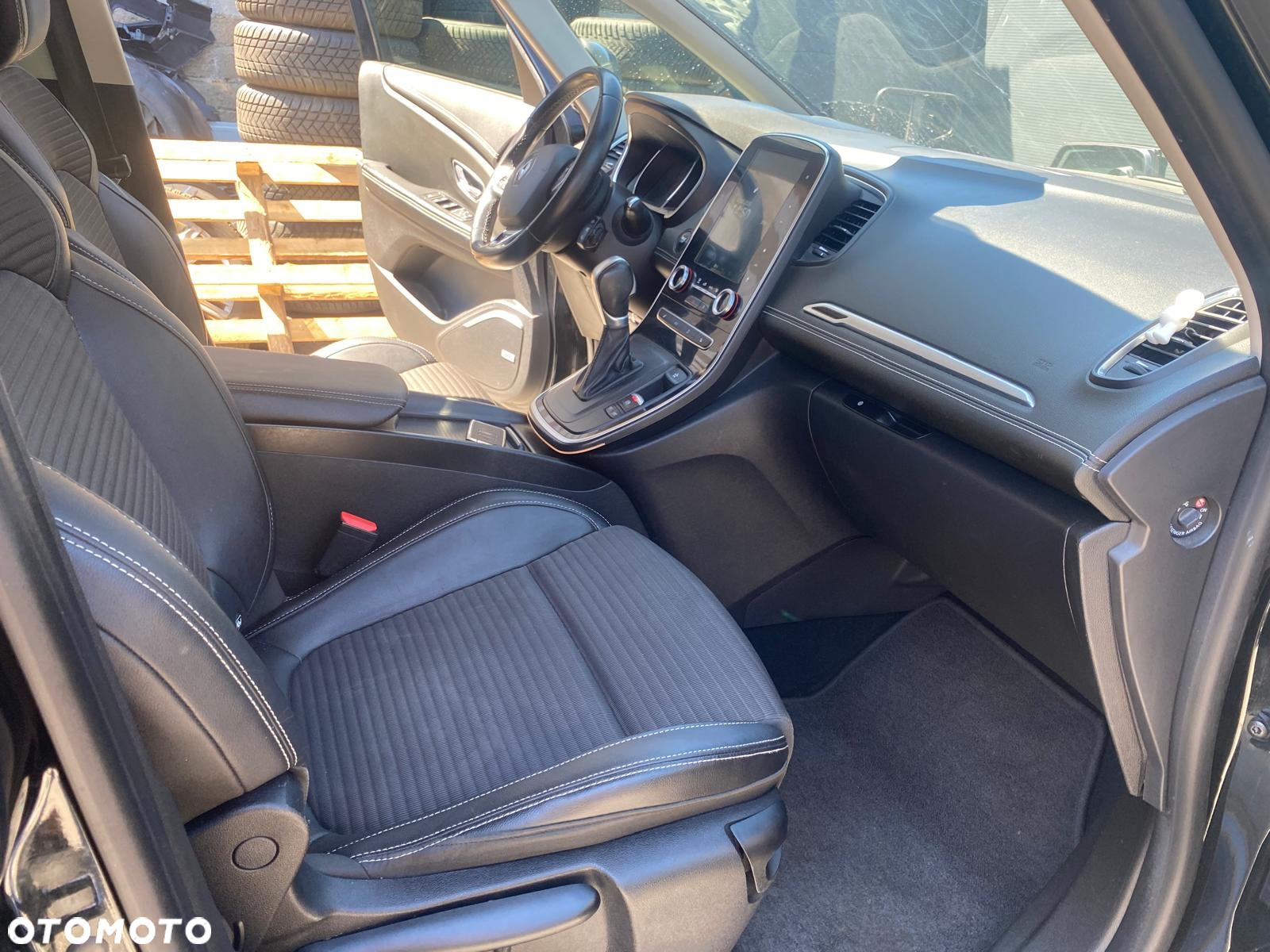 Renault Scenic ENERGY dCi 160 EDC INITIALE PARIS - 9