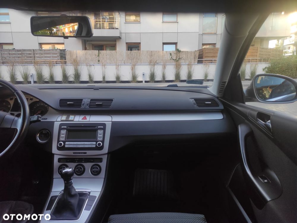 Volkswagen Passat 2.0 TDI Comfortline - 19