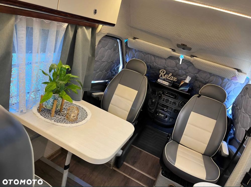 Mercedes-Benz Sprinter - 4