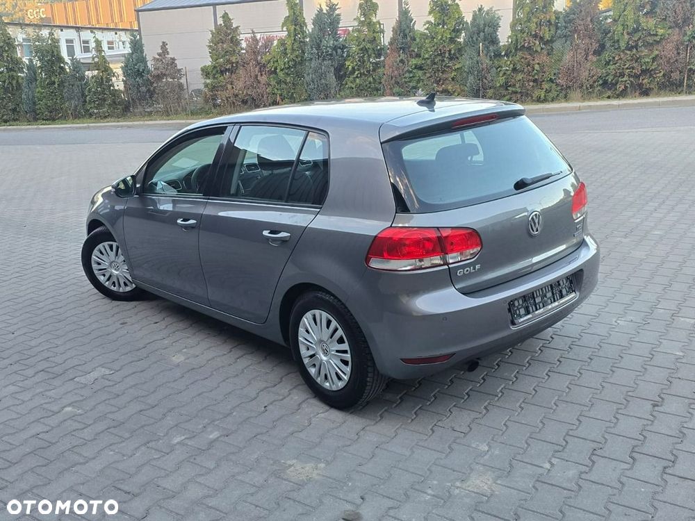 Volkswagen Golf - 5