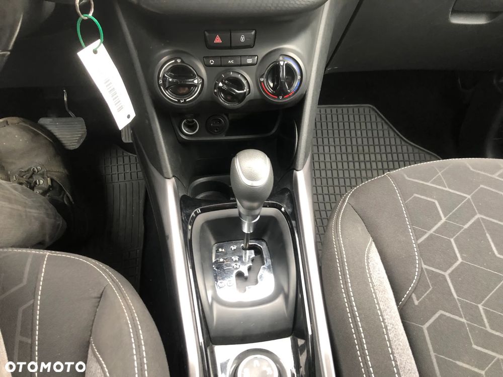 Peugeot 2008 1.2 Pure Tech Allure S&S EAT6 - 16