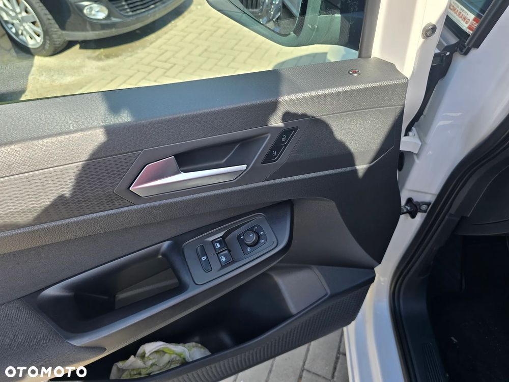 Volkswagen Caddy - 23