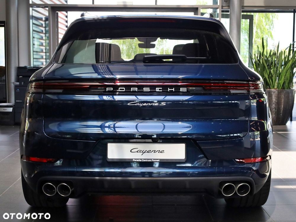 Porsche Cayenne - 8