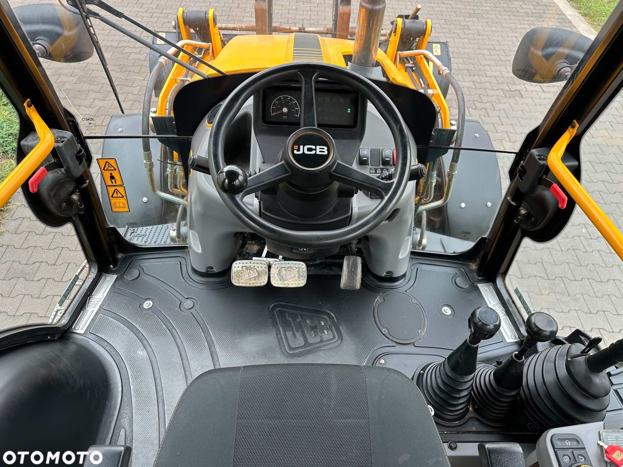JCB 3CX PLUS - 17