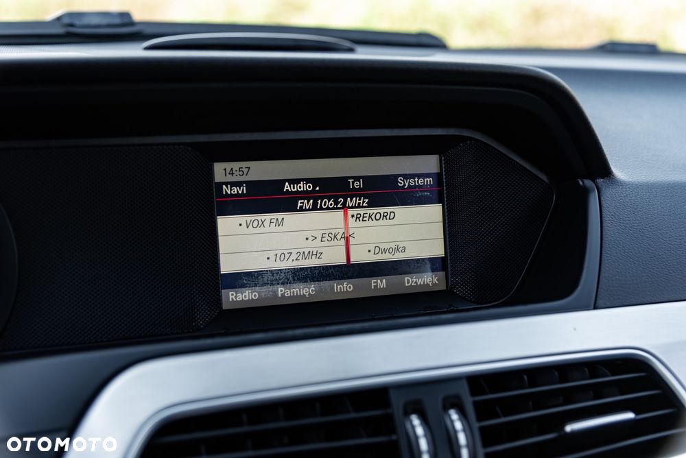 Mercedes-Benz Klasa C 180 (BlueEFFICIENCY) 7G-TRONIC Avantgarde - 32