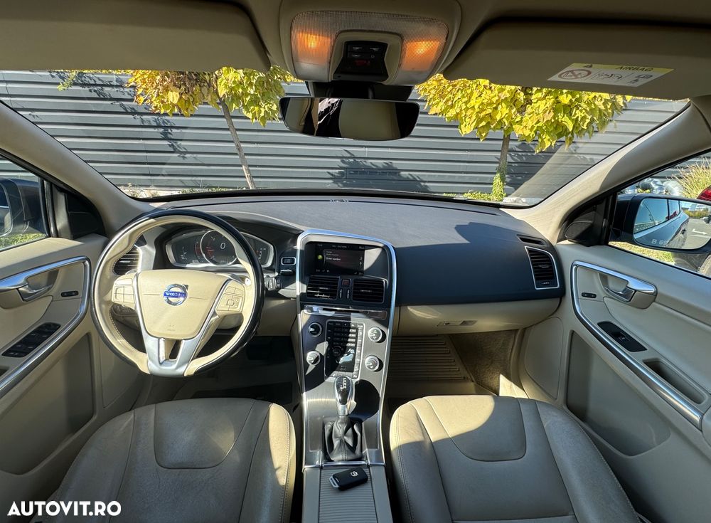 Volvo XC 60 D4AWD Kinetic - 2