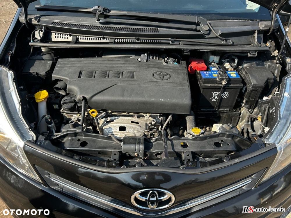 Toyota Yaris - 32
