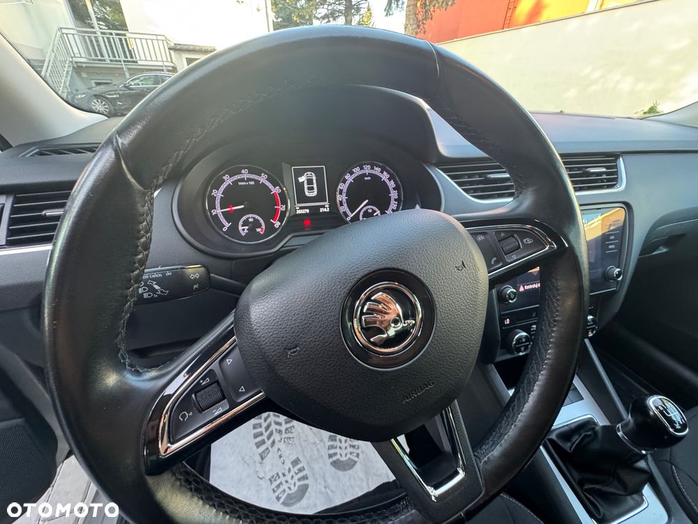Skoda Octavia 1.4 TSI Ambition - 11