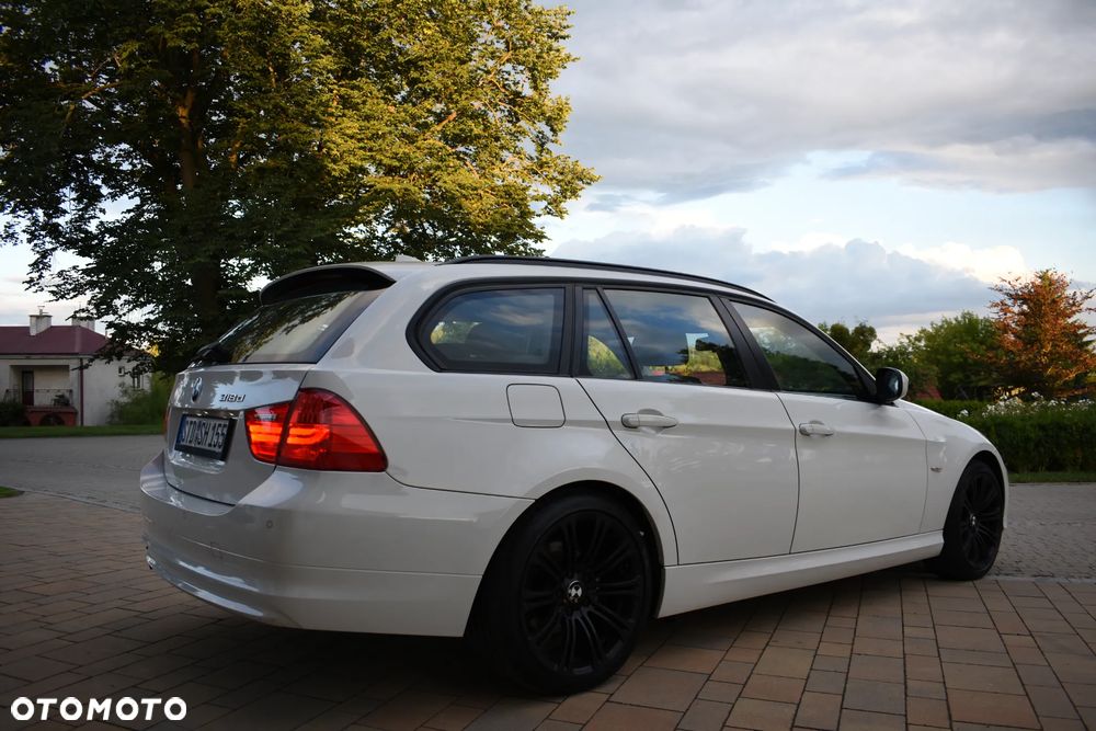 BMW Seria 3 318d - 15