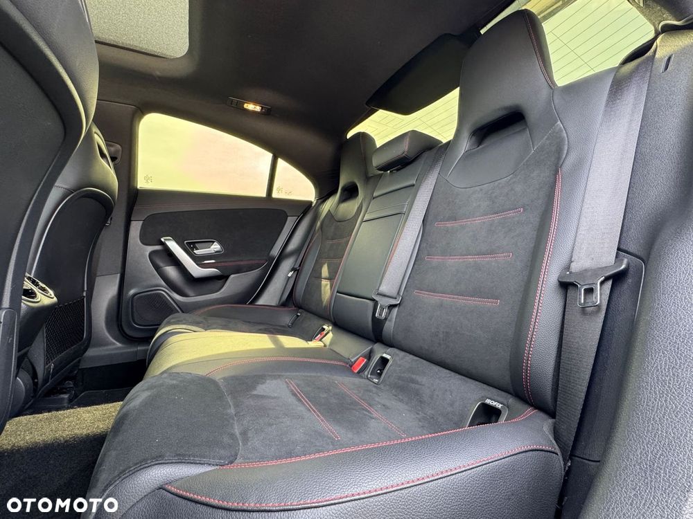 Mercedes-Benz CLA 250 4Matic 7G-DCT AMG Line - 18