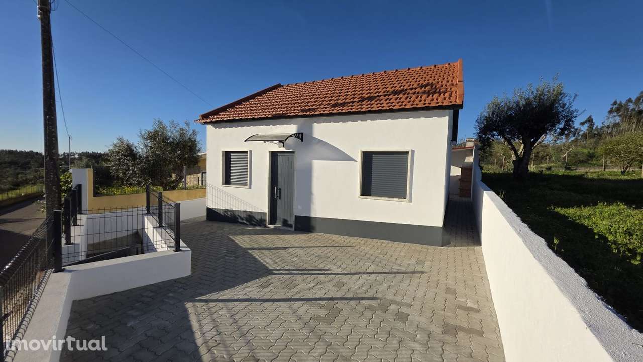 Moradia T2 Pronta a Estrear com bonita vista para o Pôr do Sol - Grande imagem: 2/51