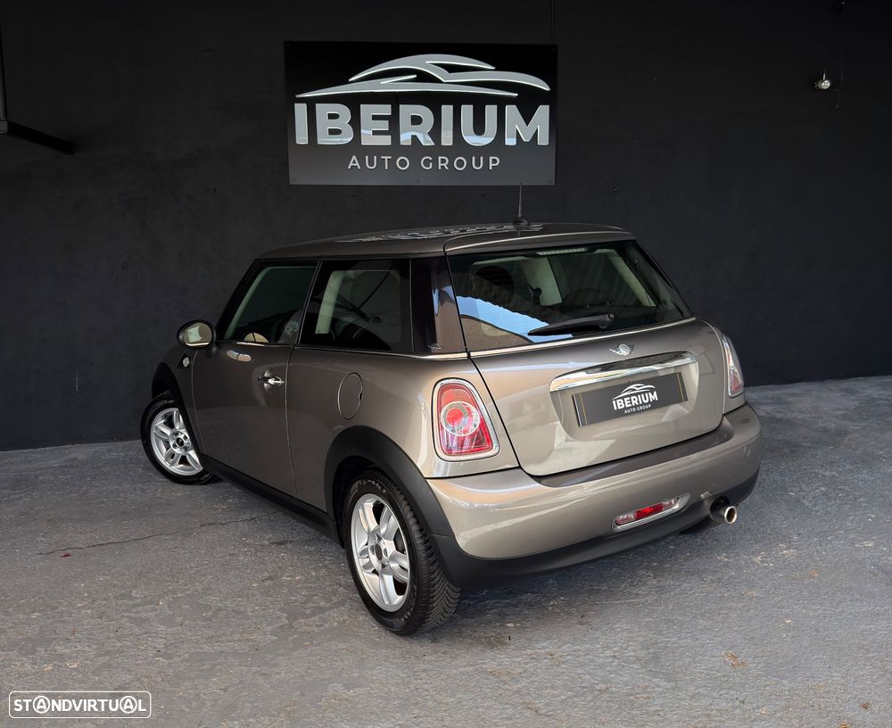 MINI 3 Portas One - 8